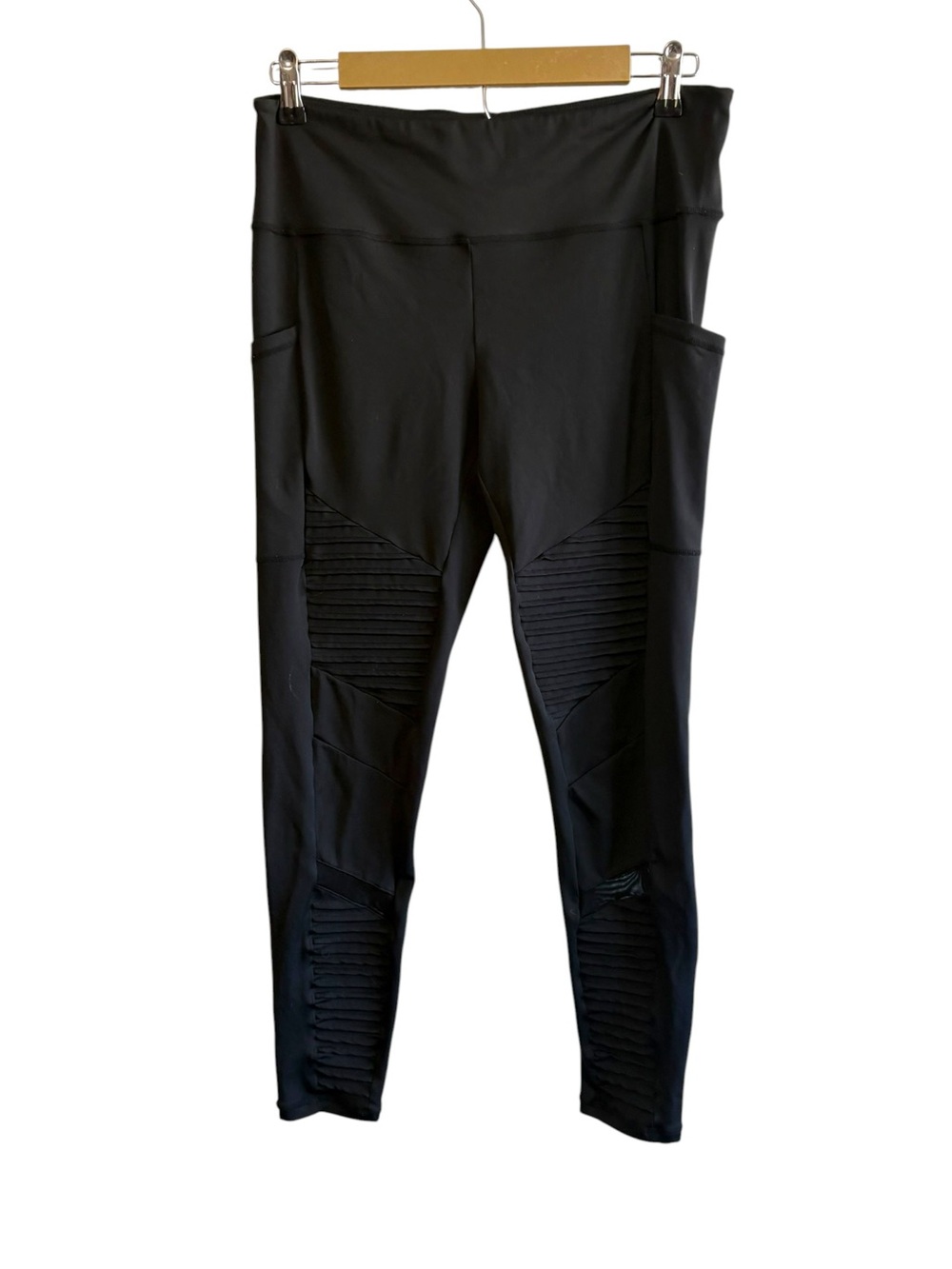 CVG Constantly Varied Gear Size Large Black Pleated Leg Leggings Yoga Gym